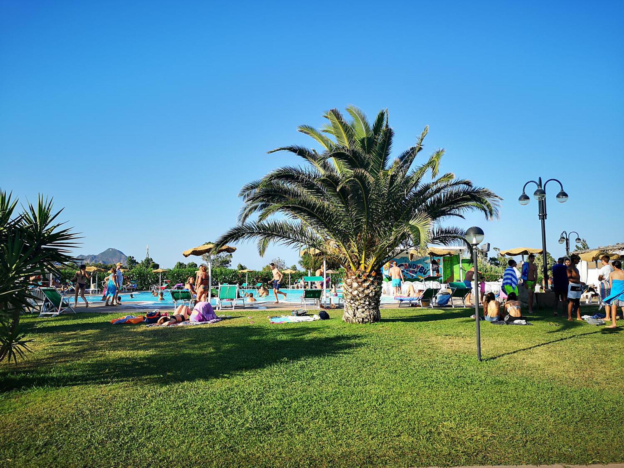 Rey Beach Club Monte Nai Zewnętrze zdjęcie