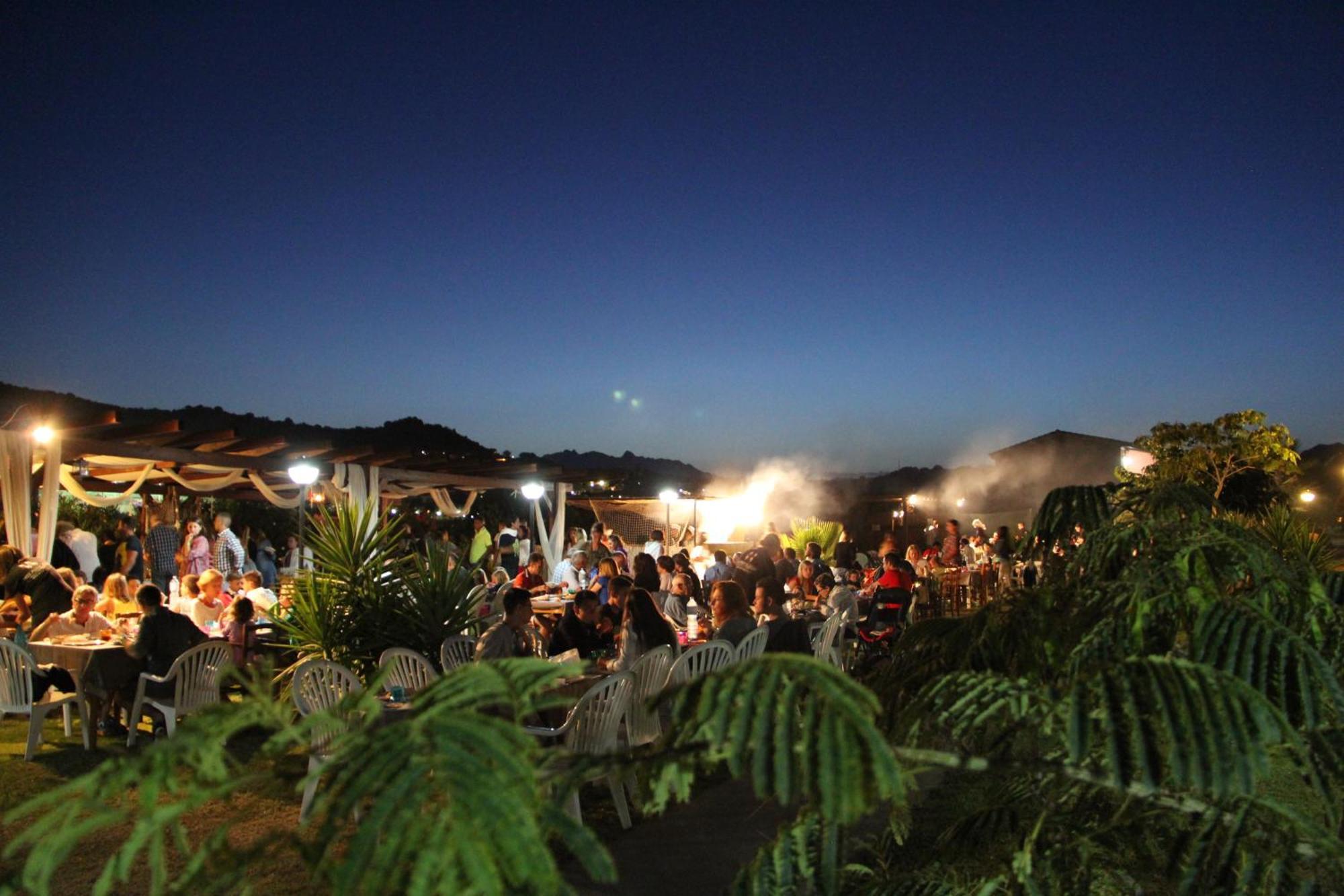 Rey Beach Club Monte Nai Zewnętrze zdjęcie