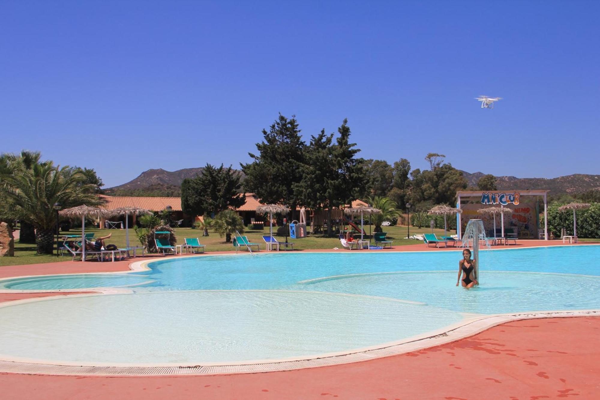 Rey Beach Club Monte Nai Zewnętrze zdjęcie