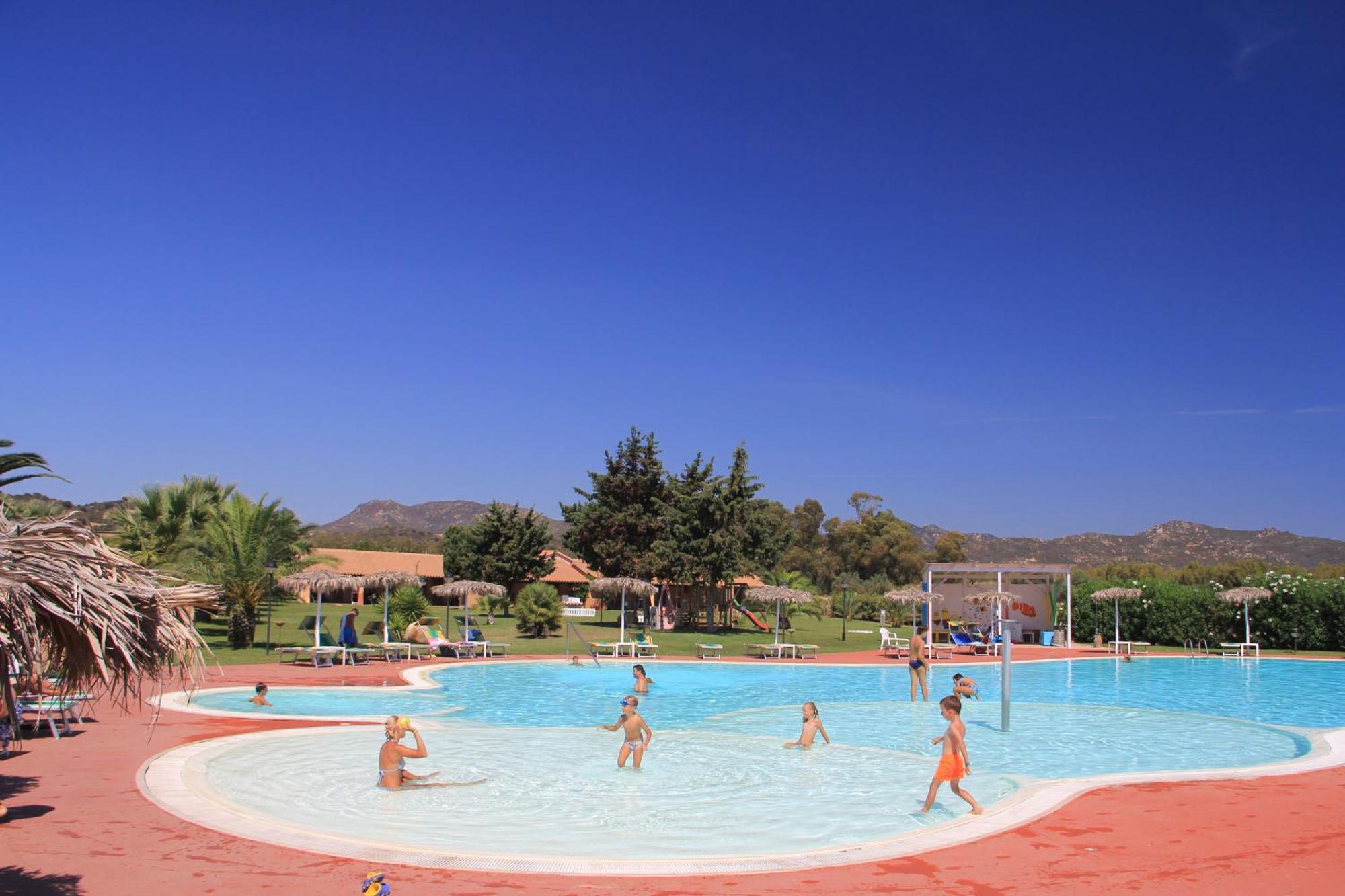 Rey Beach Club Monte Nai Zewnętrze zdjęcie